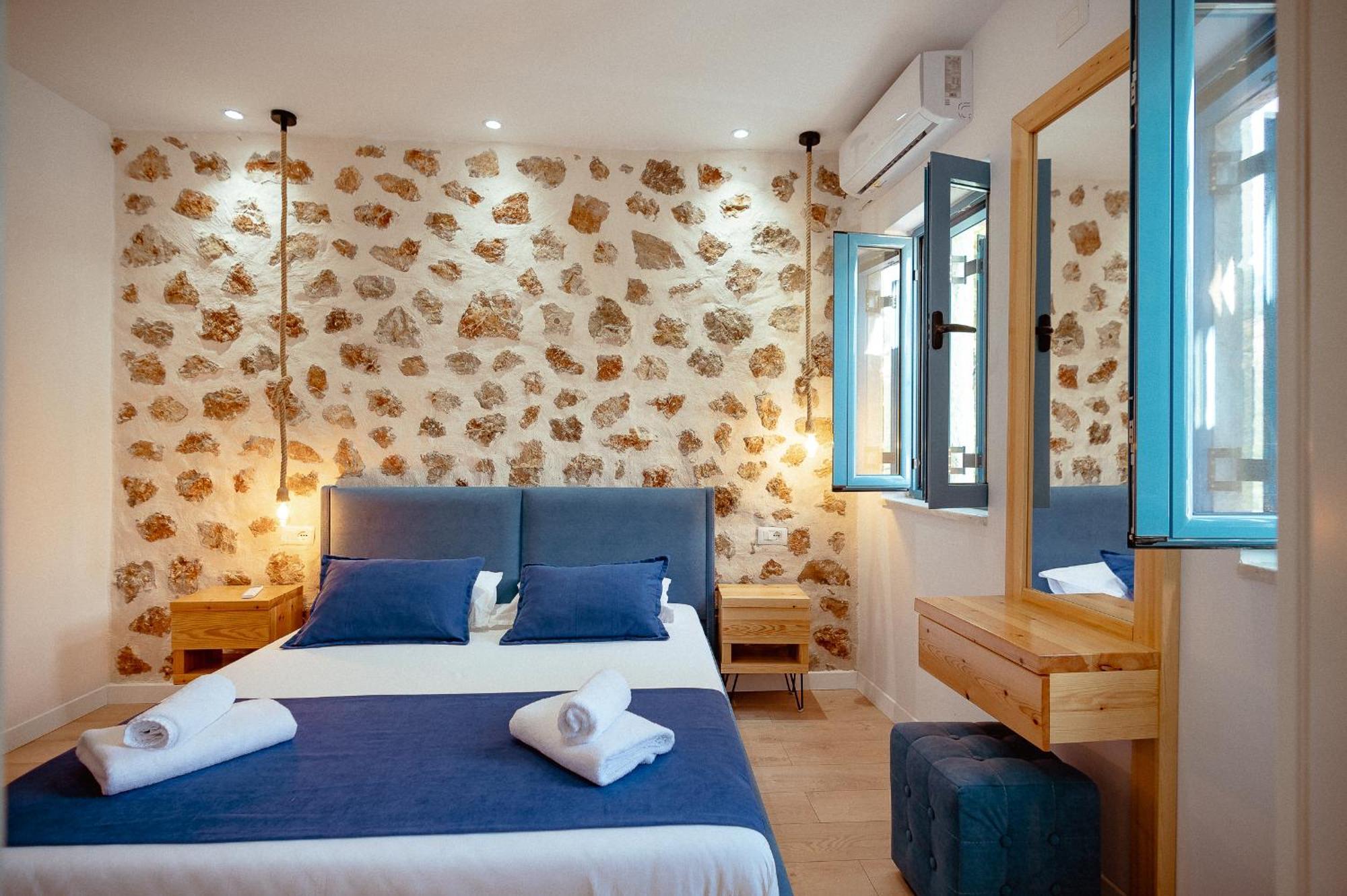 Alex Boutique Hotel Himare Esterno foto