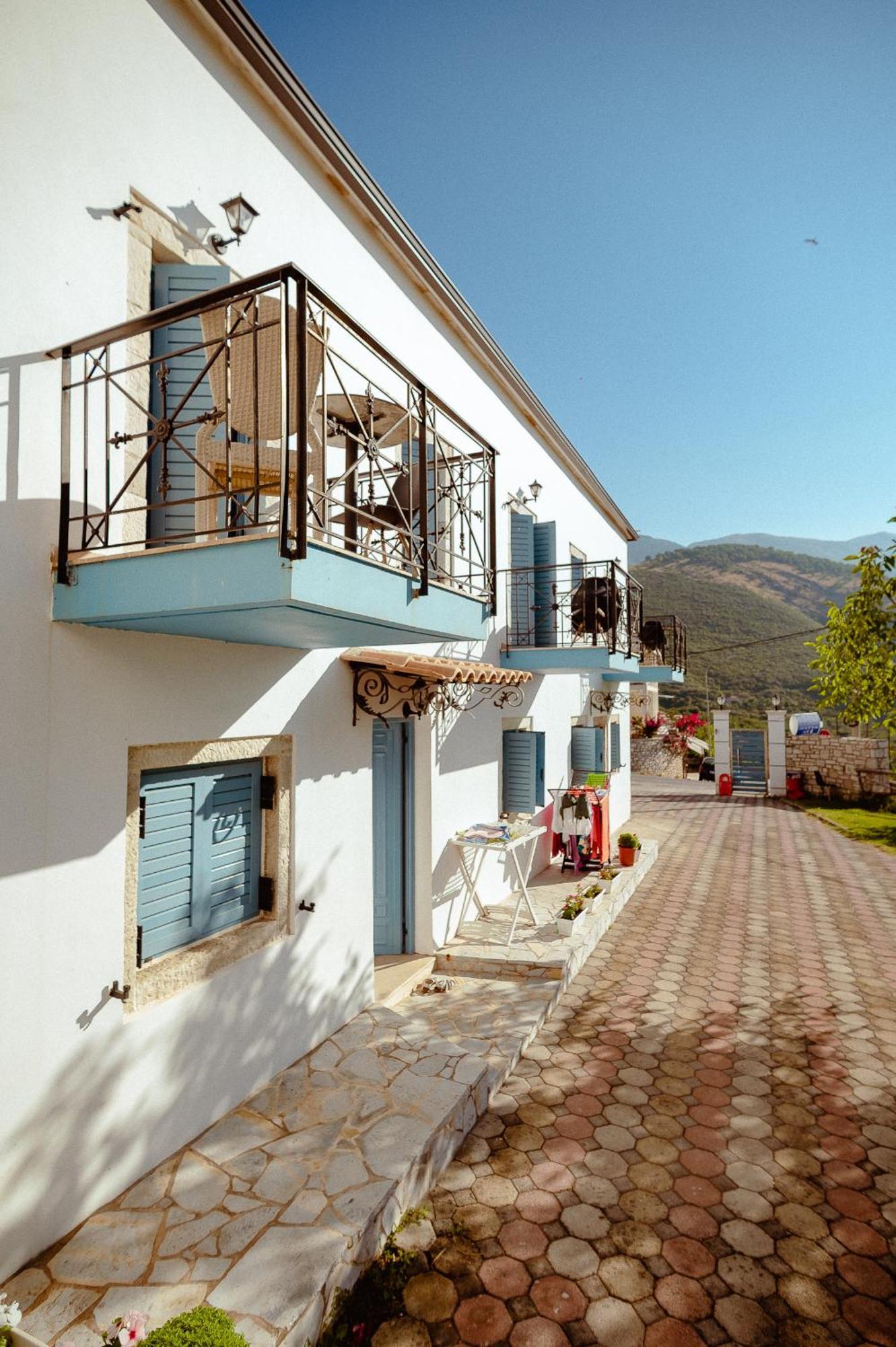 Alex Boutique Hotel Himare Esterno foto