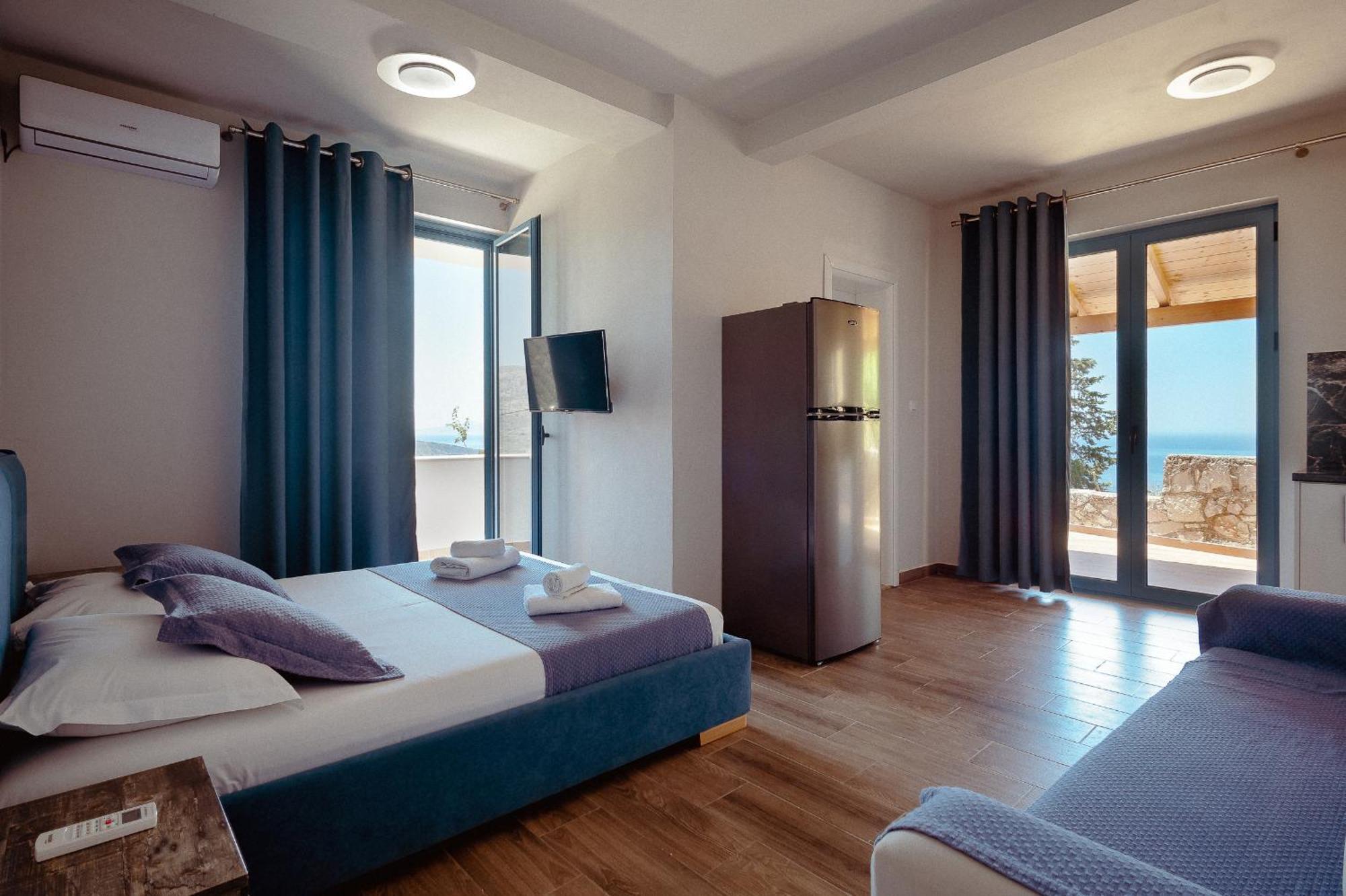 Alex Boutique Hotel Himare Esterno foto